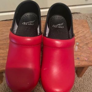 Dansko 36 Clogs XP